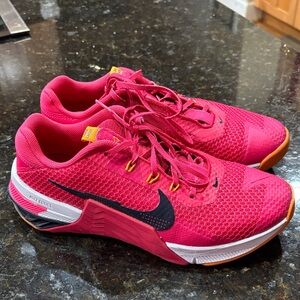 Nike Metcon 7 Athletic Shoes size 8/39